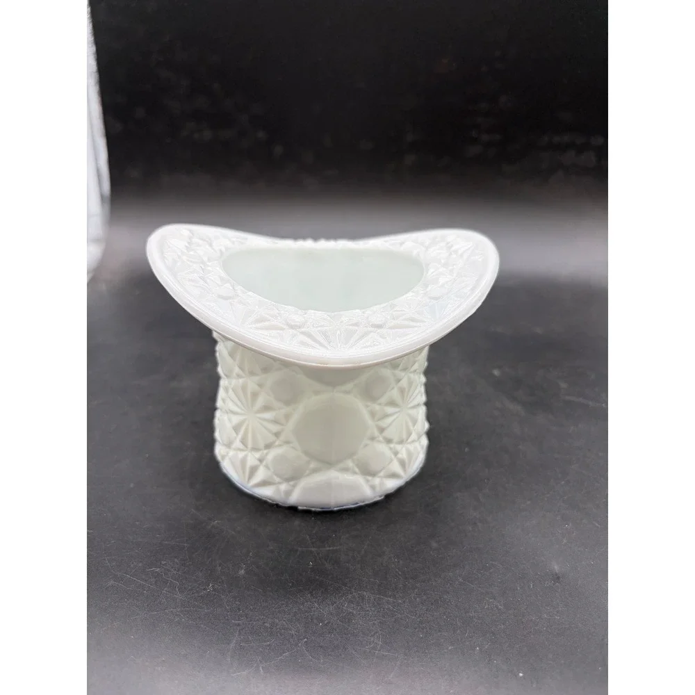 Vintage Fenton Milk Glass Daisy and Button Top Hat Whimsy White